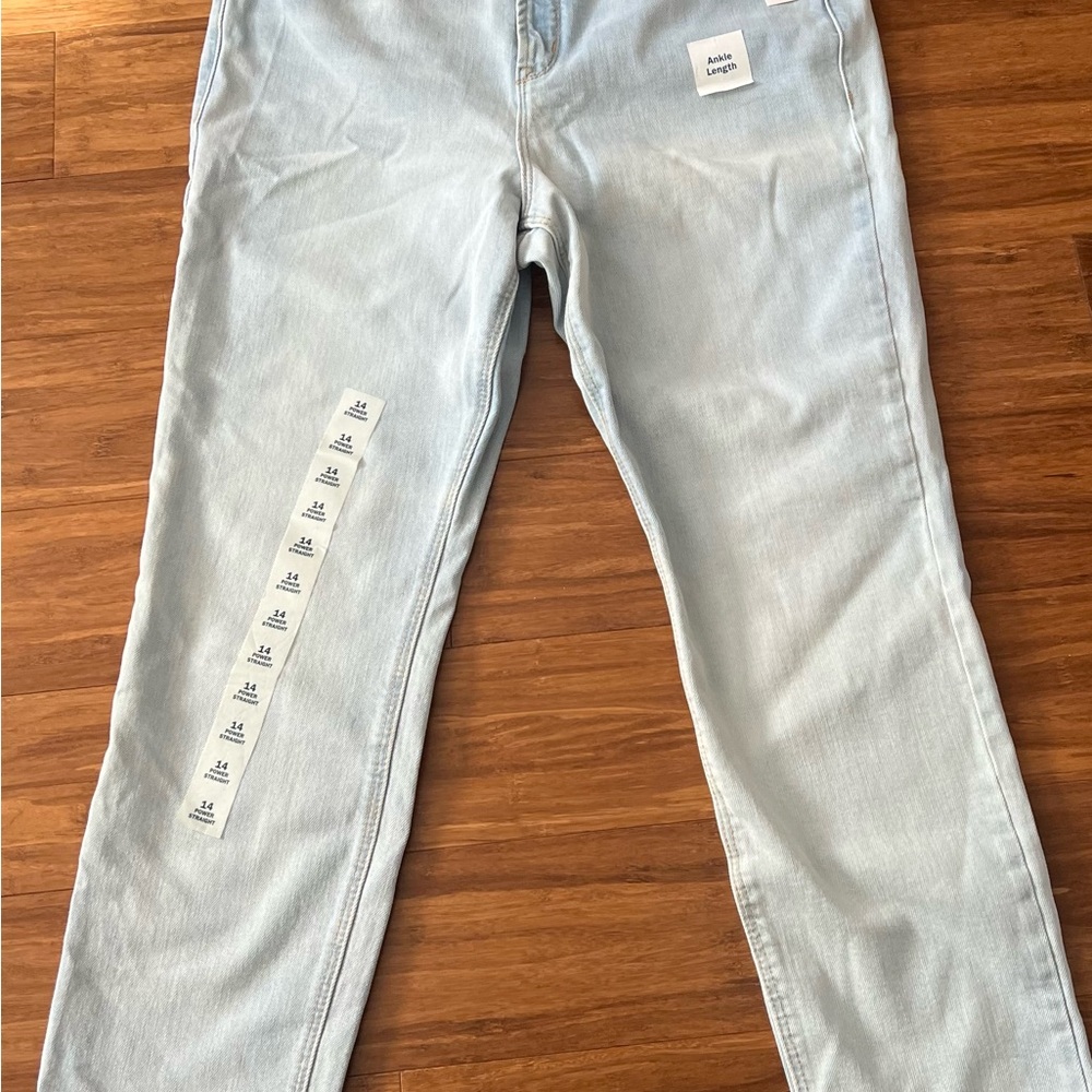 Women's Light Blue Jeans - Picture 2 of 3